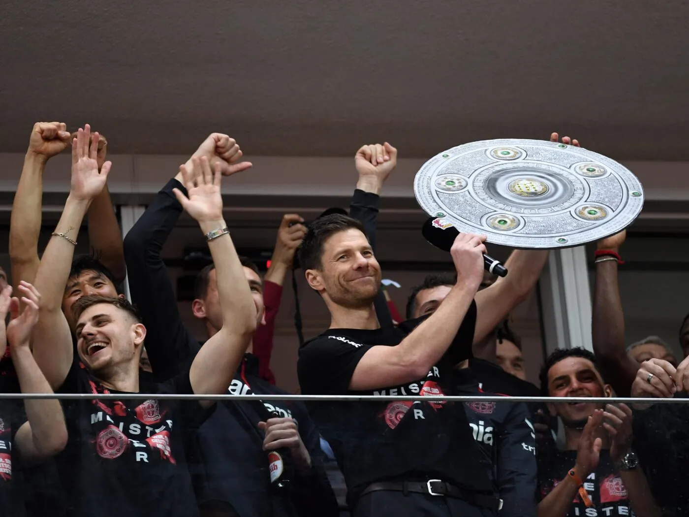 Des fans du Bayer Leverkusen renomment une rue en hommage à Xabi Alonso