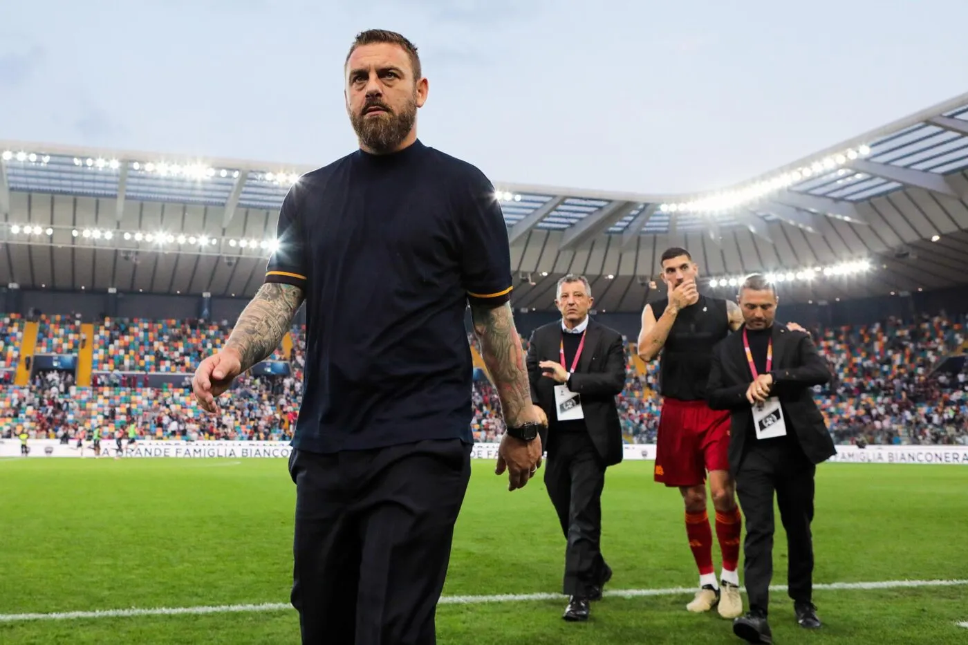 Daniele De Rossi revient sur le malaise d’Evan Ndicka : «<span style="font-size:50%"> </span>Personne ne voulait continuer à jouer »