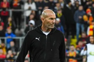 Zinédine Zidane bientôt sur le banc du Bayern Munich ? 