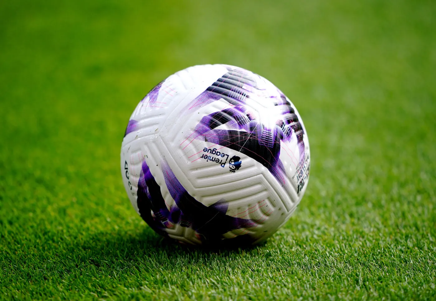 Deux joueurs de Premier League ont été arrêtés à la suite d’une accusation de viol