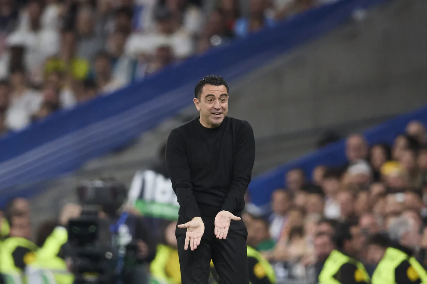 Après avoir annoncé son départ, Xavi continue au Barça jusqu’en 2025