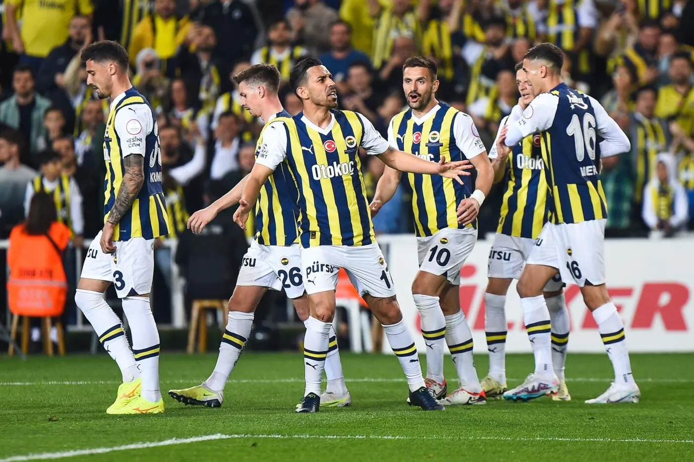 Fenerbahçe remporte le derby face à Beşiktaş