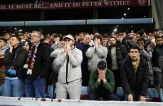 La reprise Aston Villa-Olympiakos retardée à la suite de l’arrêt cardiaque d’un supporter