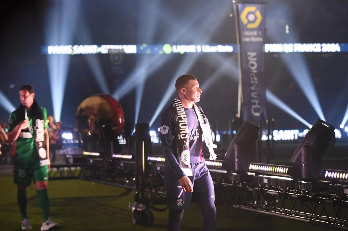 Kylian Mbappé : « Partir, ça déchire un peu le cœur »