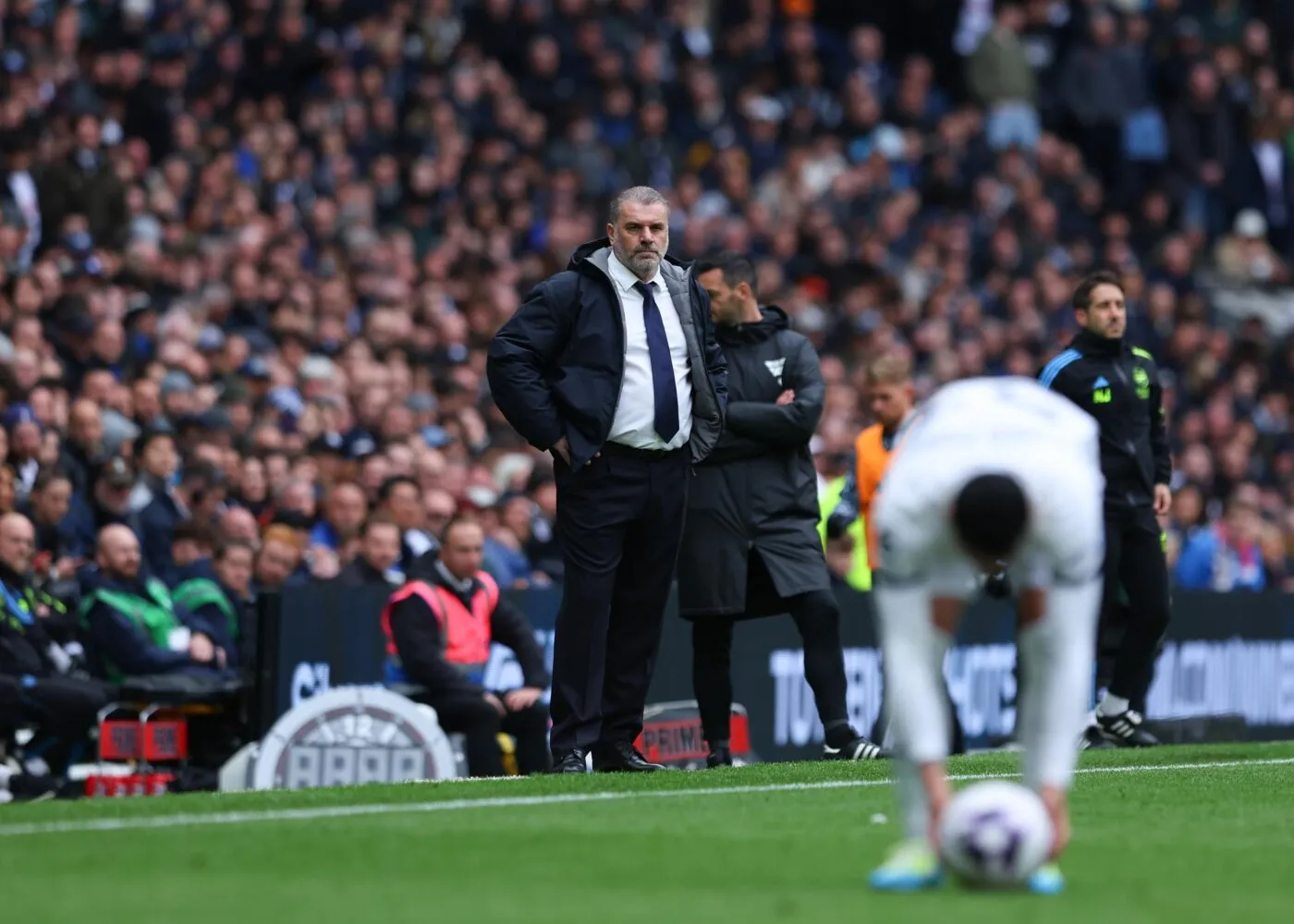 Ange Postecoglou ne comprend pas les fans de Tottenham qui souhaitent perdre contre Manchester City