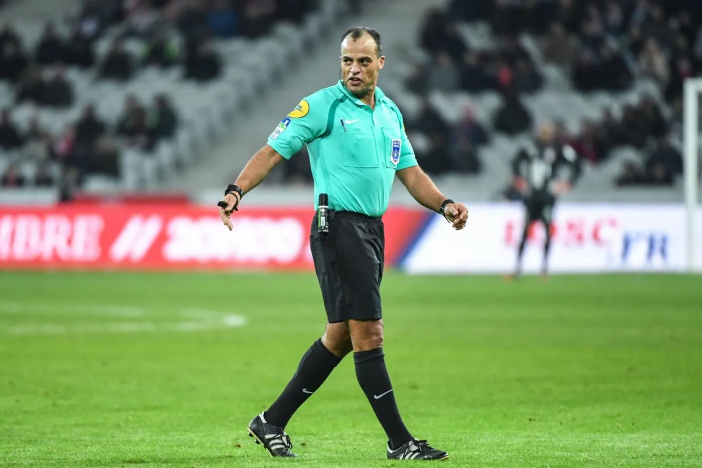 L’ancien arbitre Ennjimi va porter plainte contre la FFF