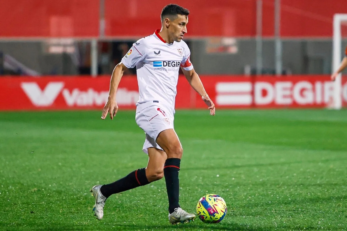 Finalement, Jesús Navas reste à Séville... mais pas son entraîneur