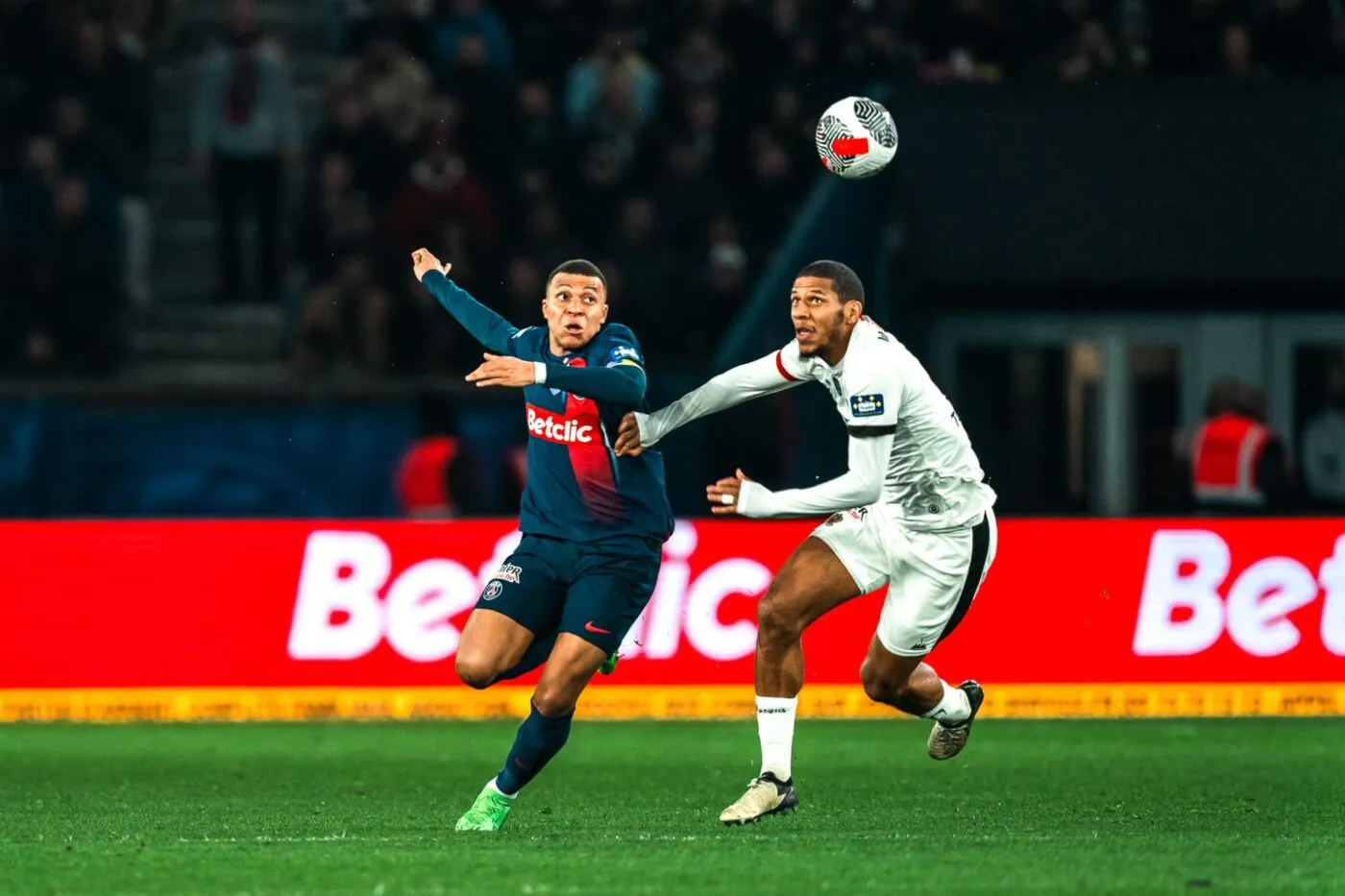 Pour Jean-Clair Todibo, le meilleur joueur du monde est...