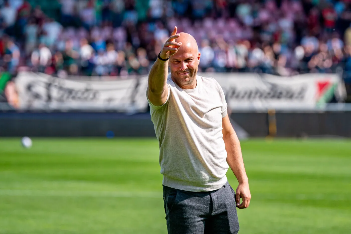 Liverpool officialise l’arrivée d’Arne Slot