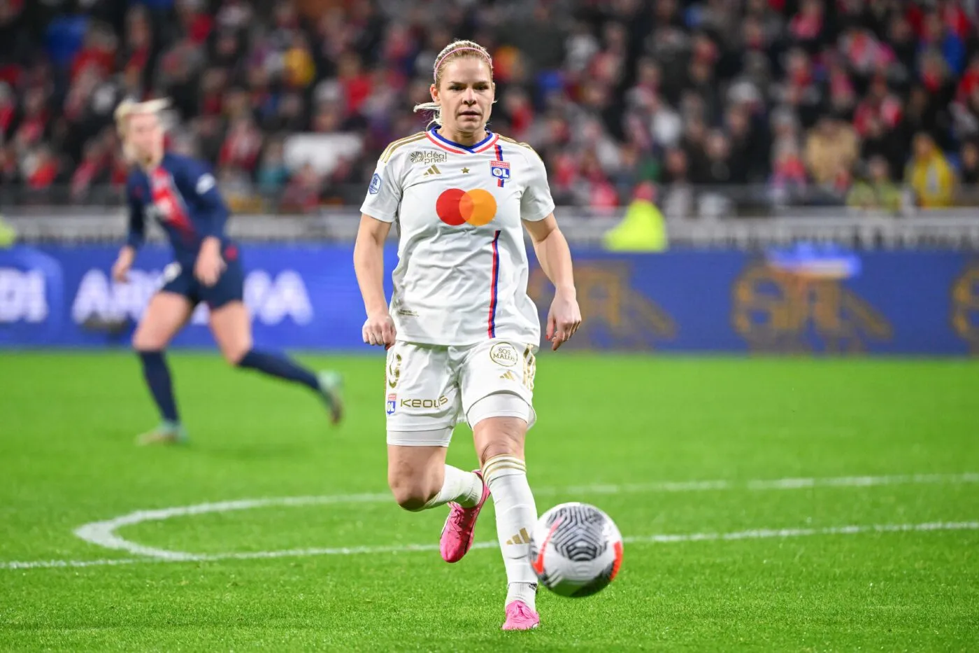 Eugénie Le Sommer prolonge à l’OL