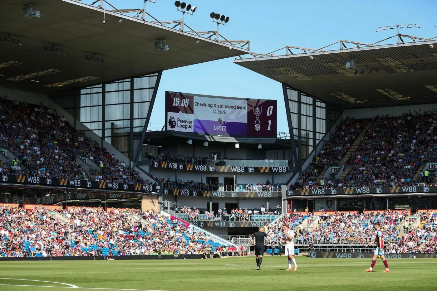 La Premier League conservera la VAR la saison prochaine, mais veut l’améliorer