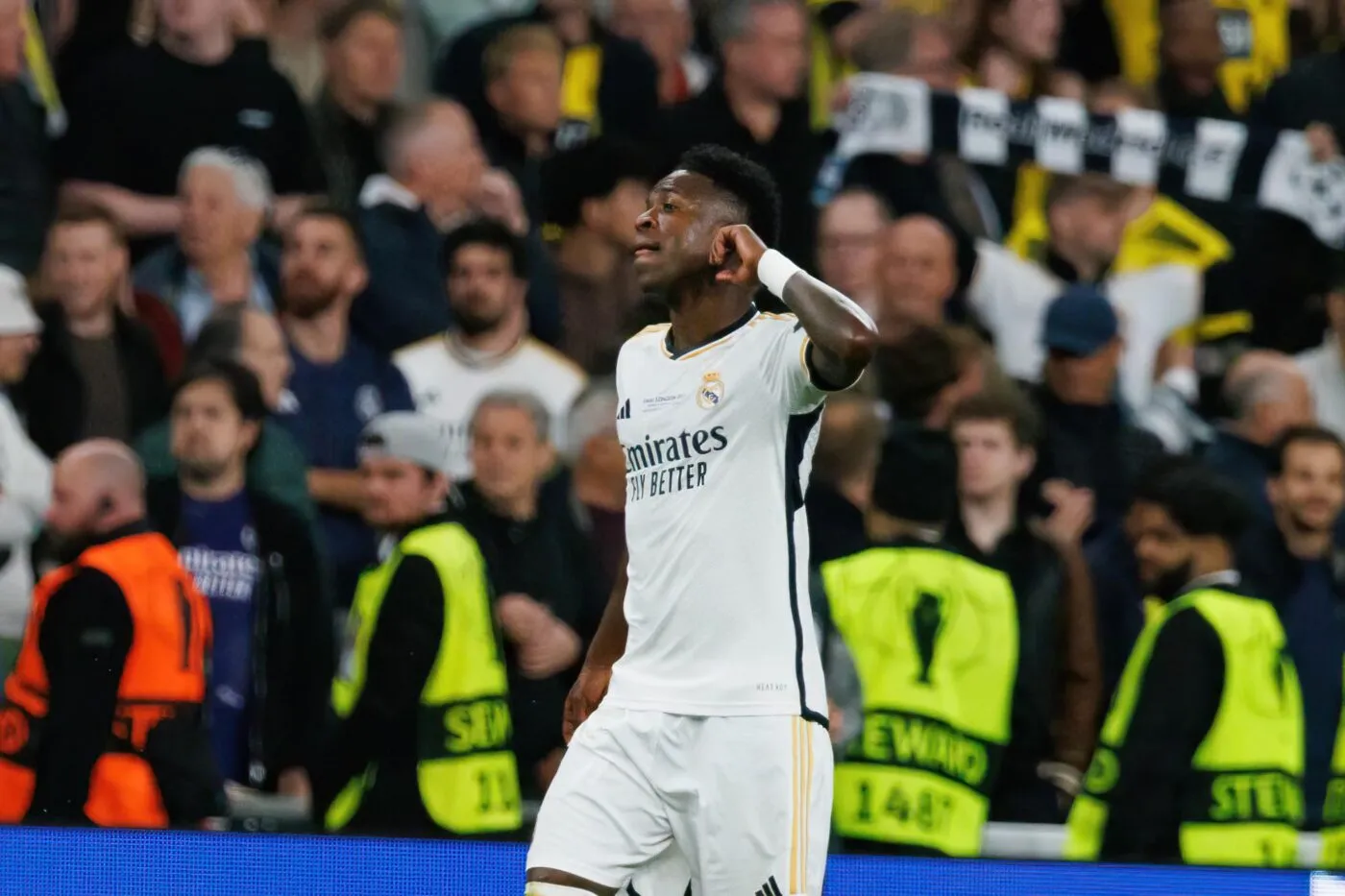 Vinícius réagit aux condamnations des trois supporters de Valence