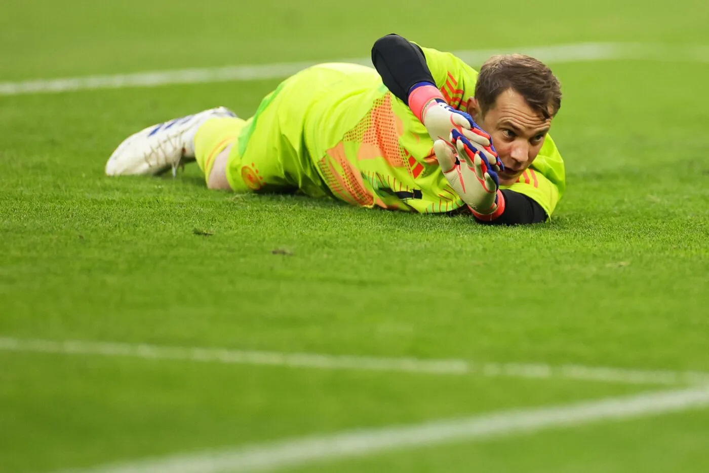 Niclas Füllkrug défend Manuel Neuer