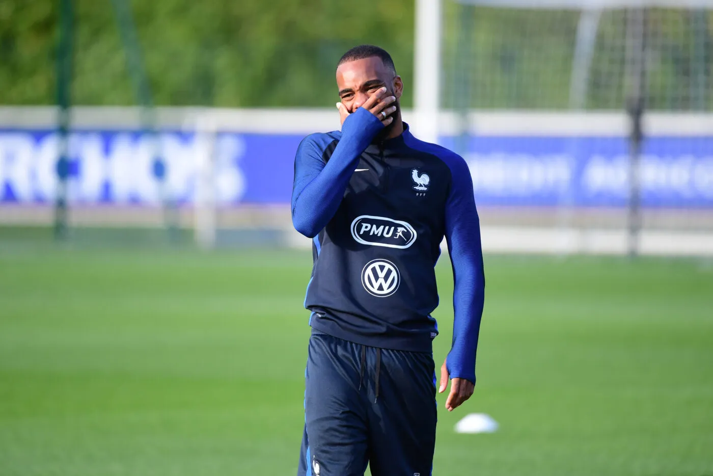 Alexandre Lacazette est à Clairefontaine