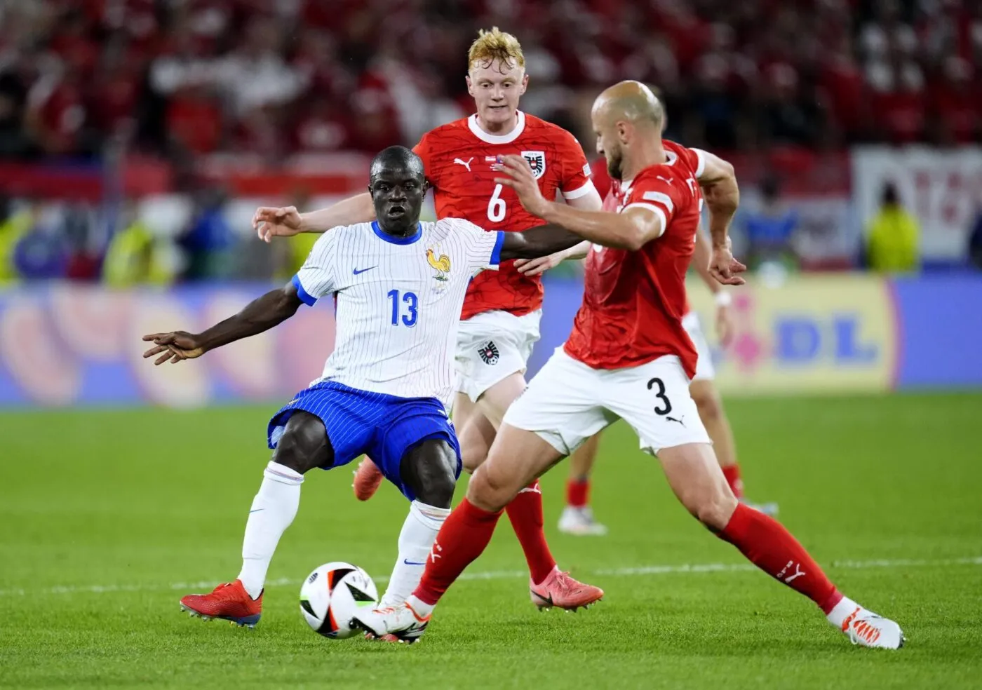 Kanté : «<span style="font-size:50%">&nbsp;</span>On a réussi notre entrée, ça fait plaisir<span style="font-size:50%">&nbsp;</span>»