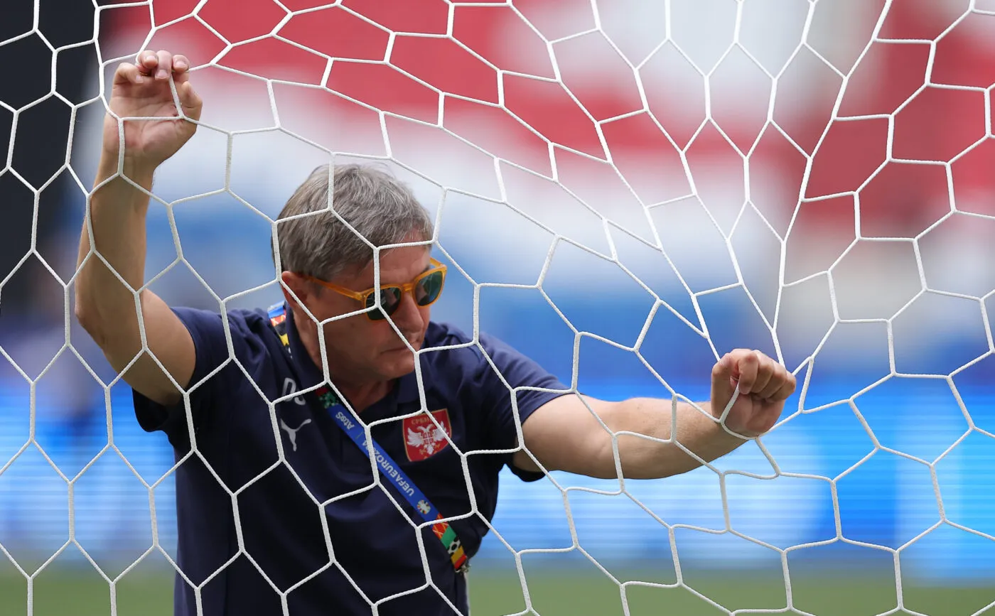 Serbie : Dragan Stojković met fin à la polémique Tadić