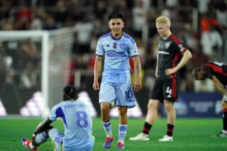 Un golazo du milieu de terrain et un but messiesque illuminent la nuit en MLS