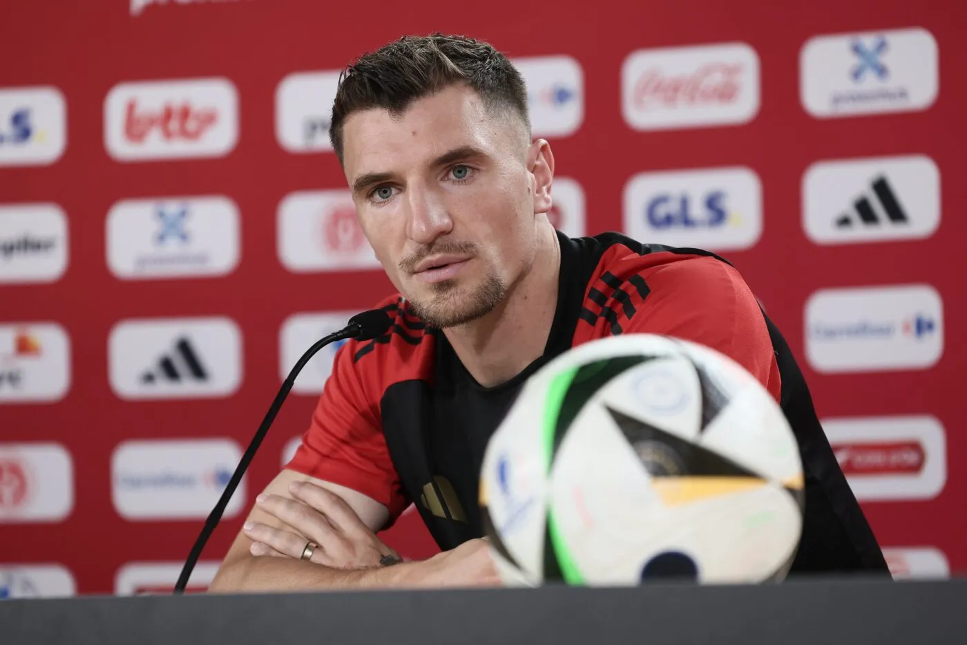 Thomas Meunier : «<span style="font-size:50%">&nbsp;</span>Se taper 6h de route pour insulter les joueurs...<span style="font-size:50%">&nbsp;</span>»
