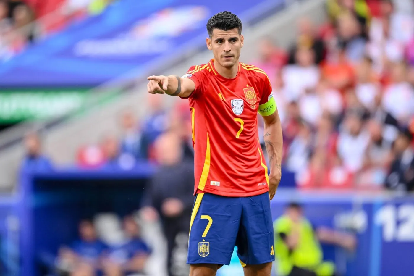 La femme de Morata s’indigne après un article à charge