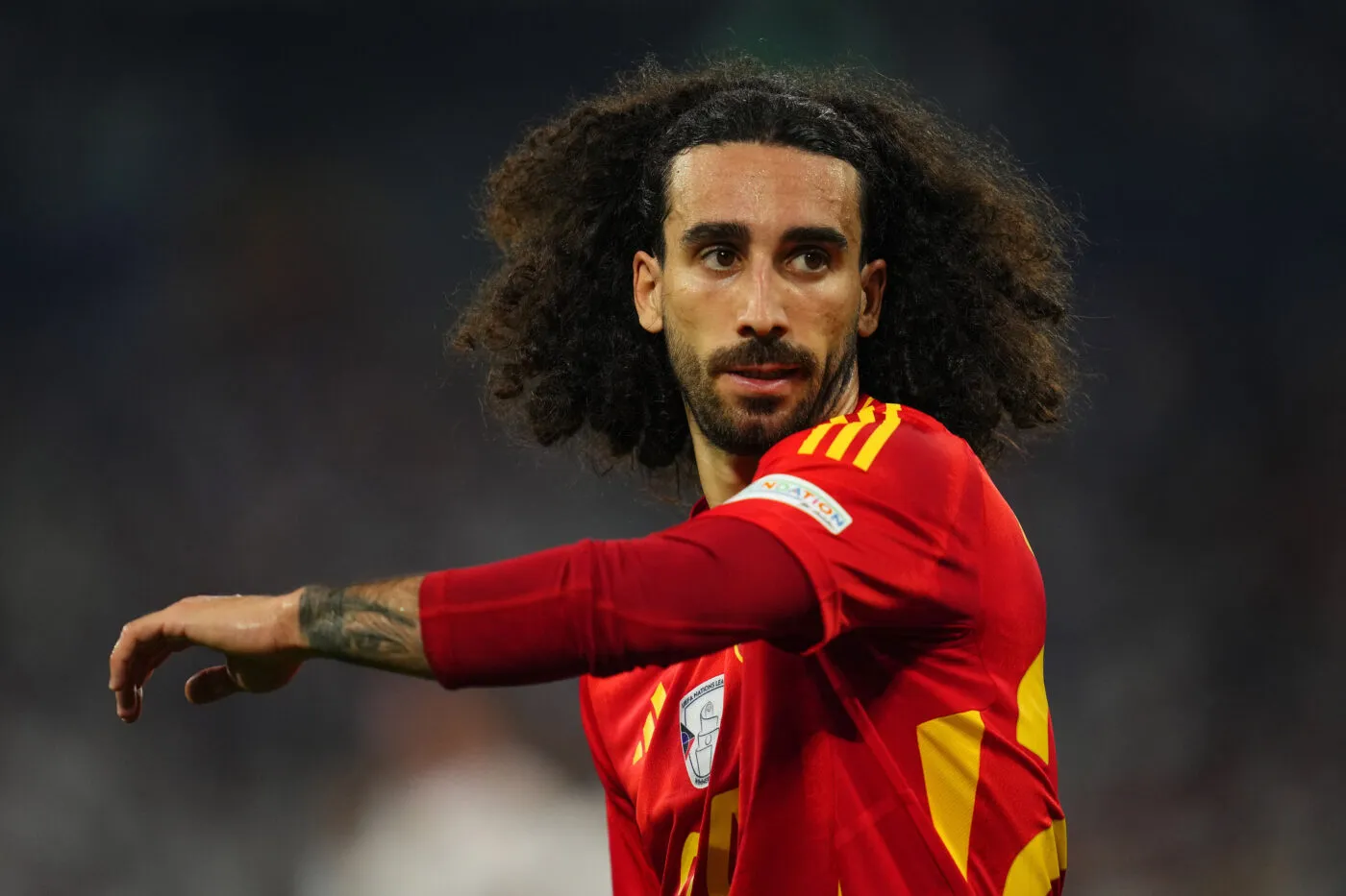 Révolution capillaire à venir pour Marc Cucurella ?