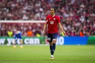 Leny Yoro devrait s’engager à Manchester United