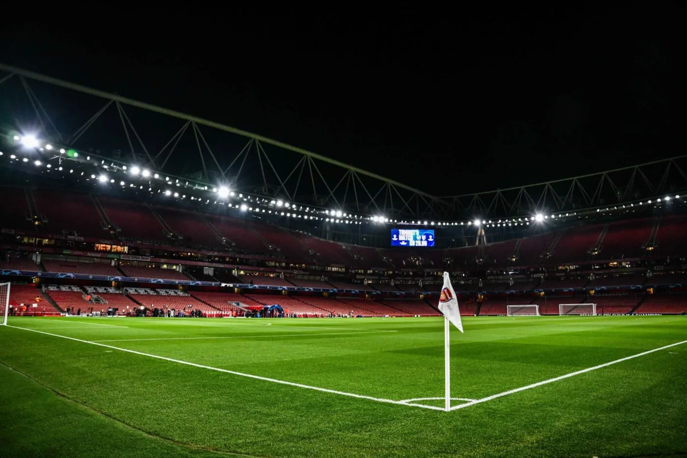 Arsenal songerait à agrandir l’Emirates Stadium