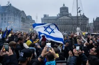 Amsterdam : quand le conflit israélo-palestinien déborde sur le terrain du football