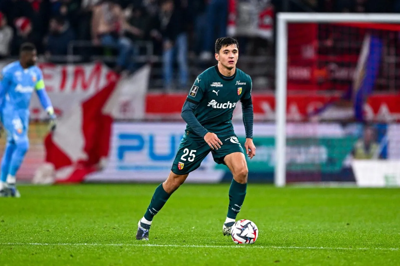 Des clubs anglais prêts à dégainer une offre pour Abdukodir Khusanov cet hiver ?