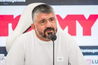 Gennaro Gattuso met sa barbe aux enchères