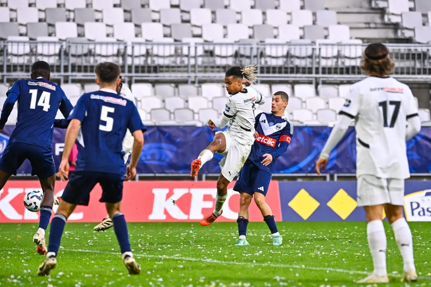 Rennes et Monaco cartonnent, Auxerre tombe