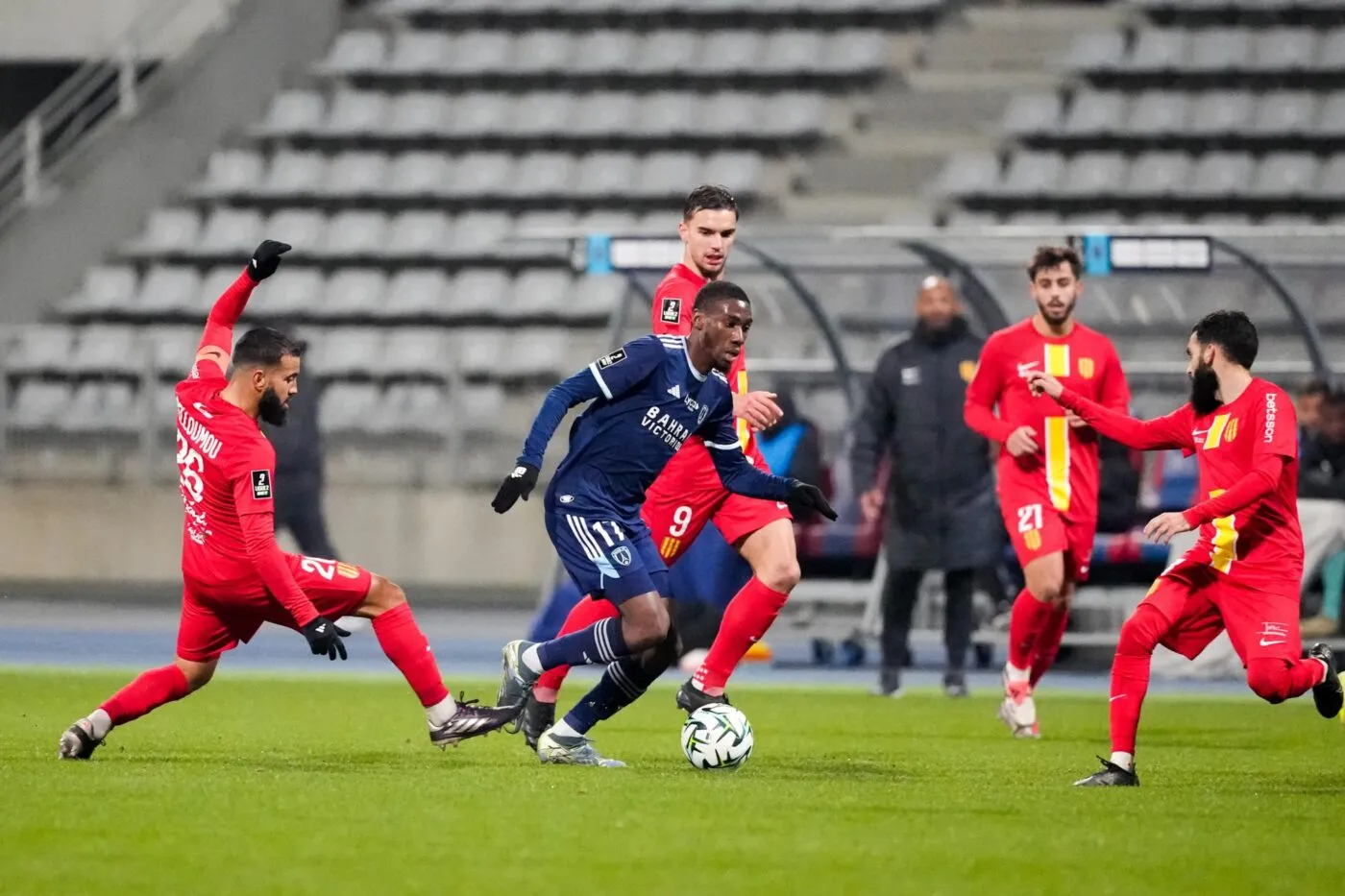 Le Paris FC battu par le dernier, Caen dominé par Clermont