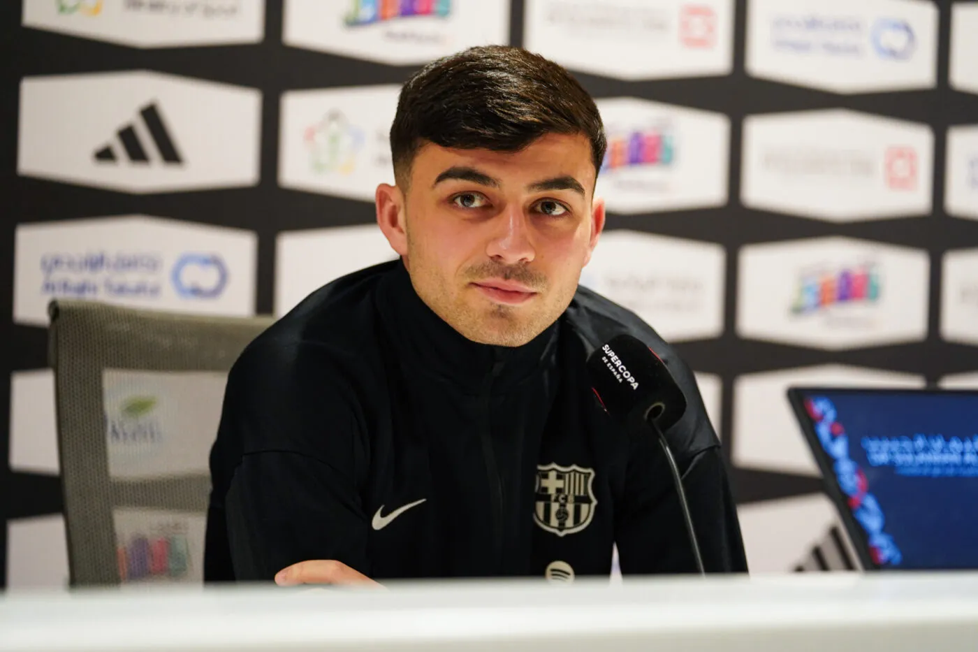 Le FC Barcelone prolonge Pedri