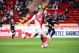 Monaco renverse Auxerre dans un match fou, Mika Biereth voit triple