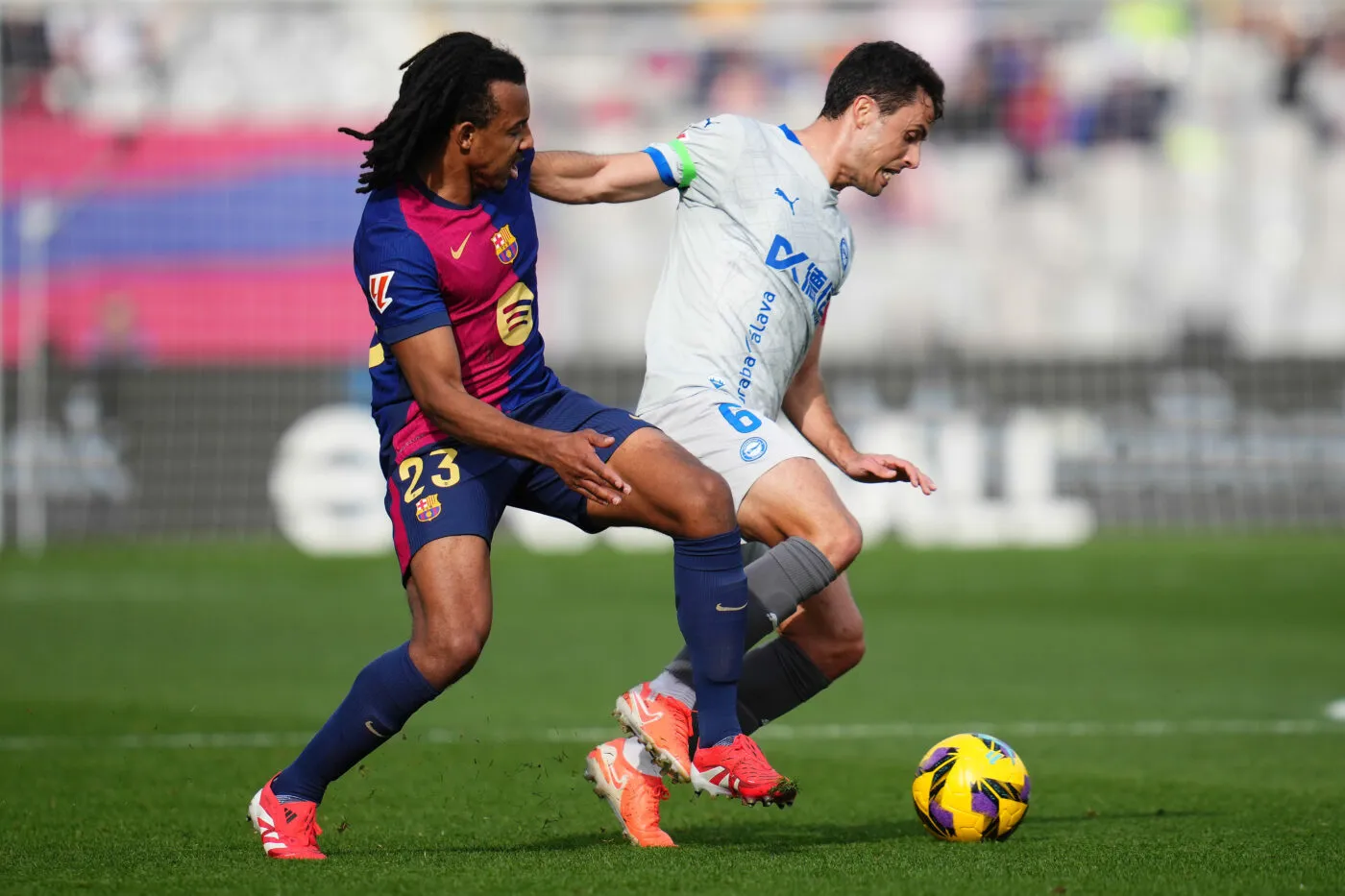 Barcelone vient à bout d’Alavés grâce à Robert Lewandowski