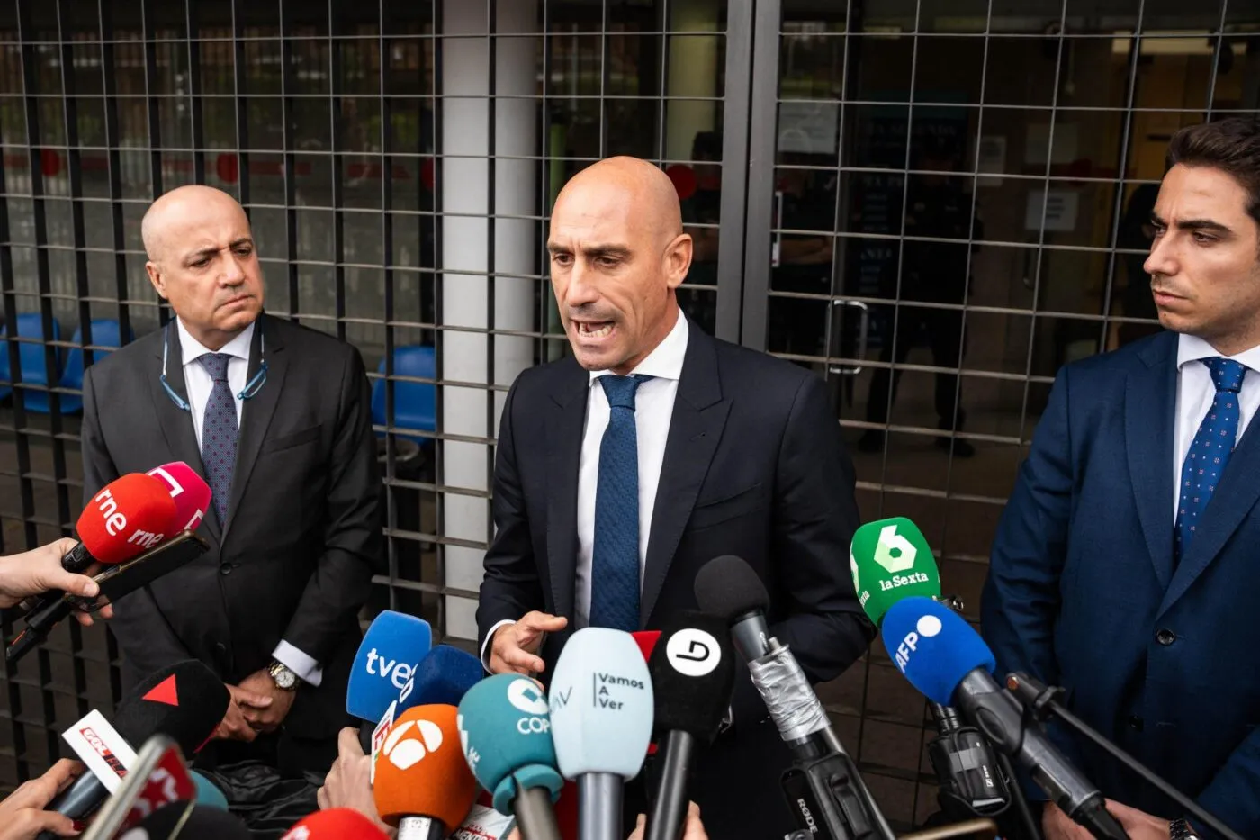 Le procès de Luis Rubiales pour son baiser forcé commence