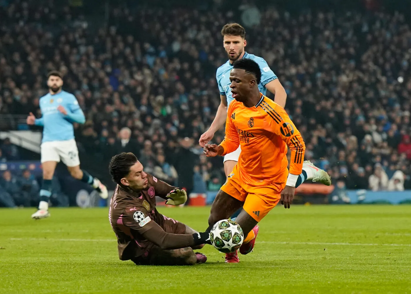 Vinícius Junior a-t-il raison de rentrer dans le jeu des provocations ?