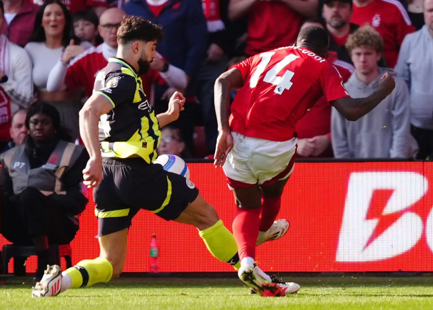 Manchester City tombe à Nottingham