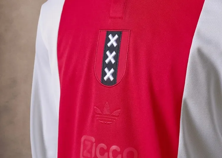 Le poulet du vendredi : le maillot anniversaire de l&rsquo;Ajax