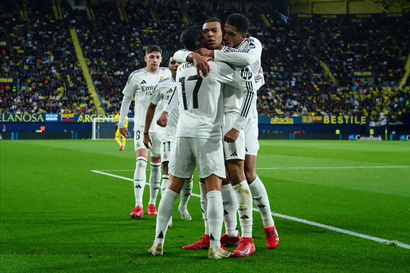 Kylian Mbappé renverse Villarreal et offre la place de leader au Real Madrid