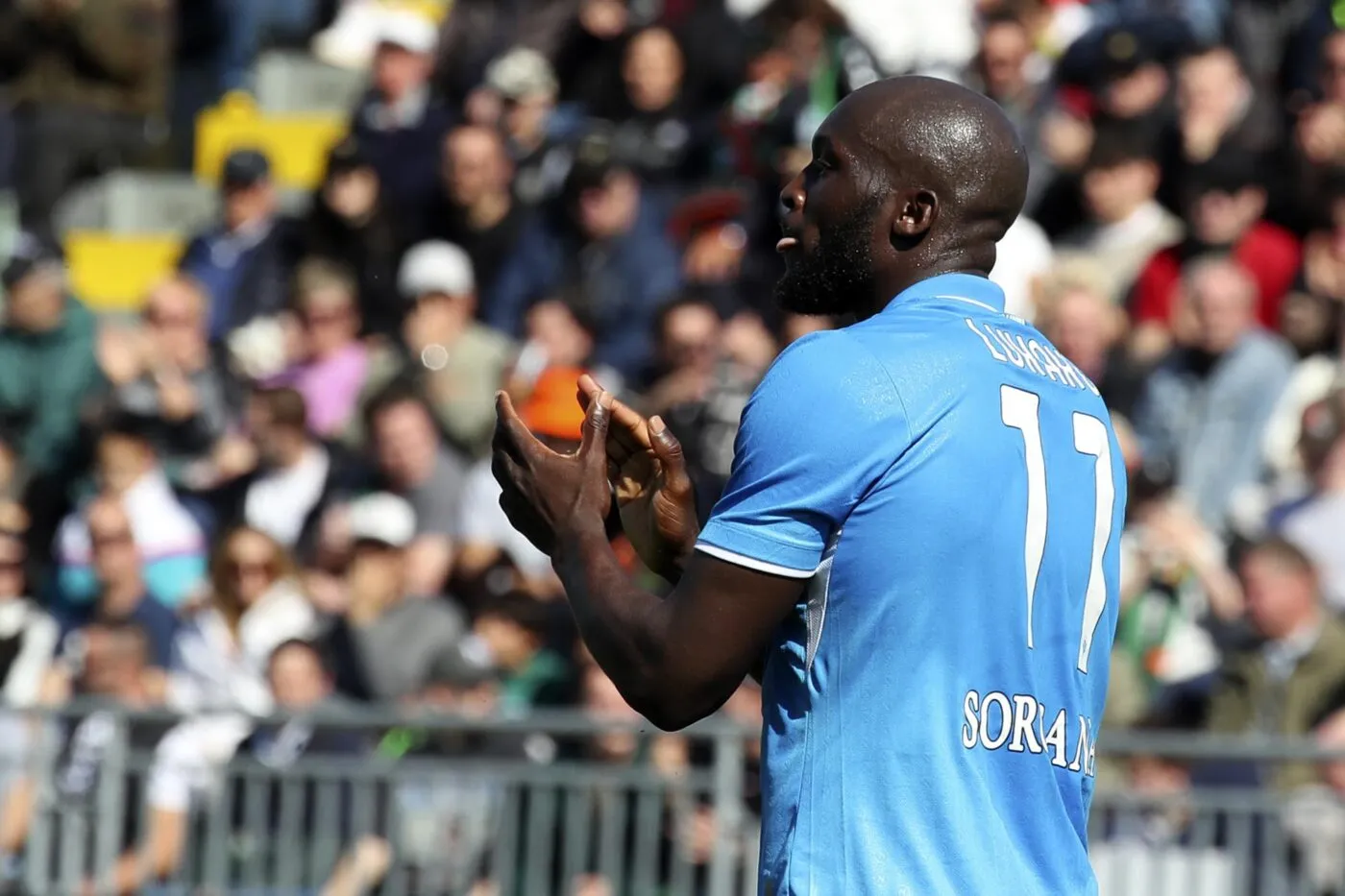 Naples ralentit dans la course au titre