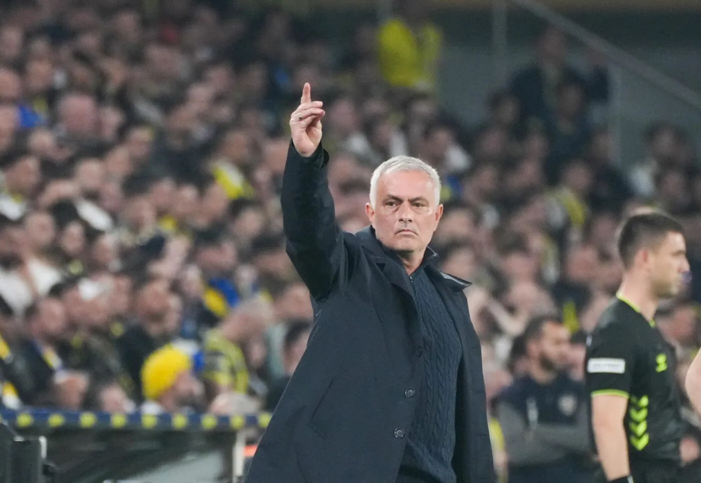 José Mourinho s’en prend une nouvelle fois à Allan Saint-Maximin