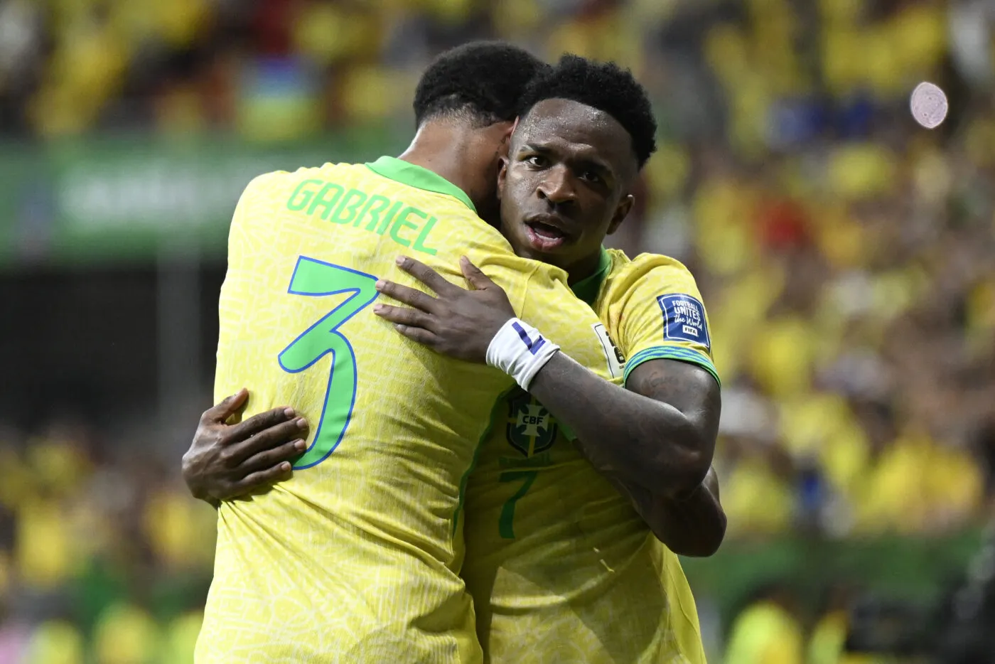 Le Brésil s’en sort bien contre la Colombie, le Chili chute encore