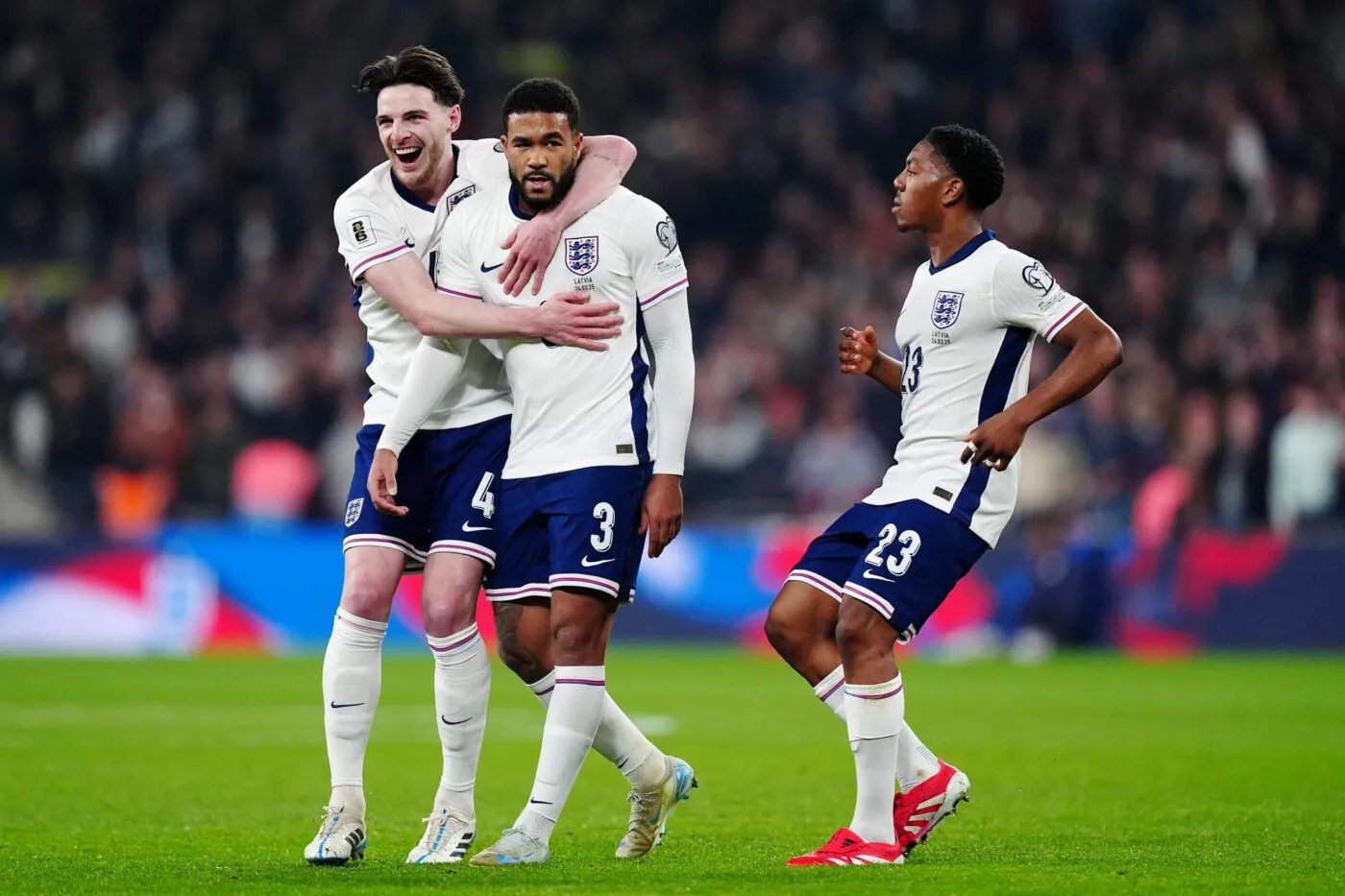 L’Angleterre enchaîne, Reece James régale !