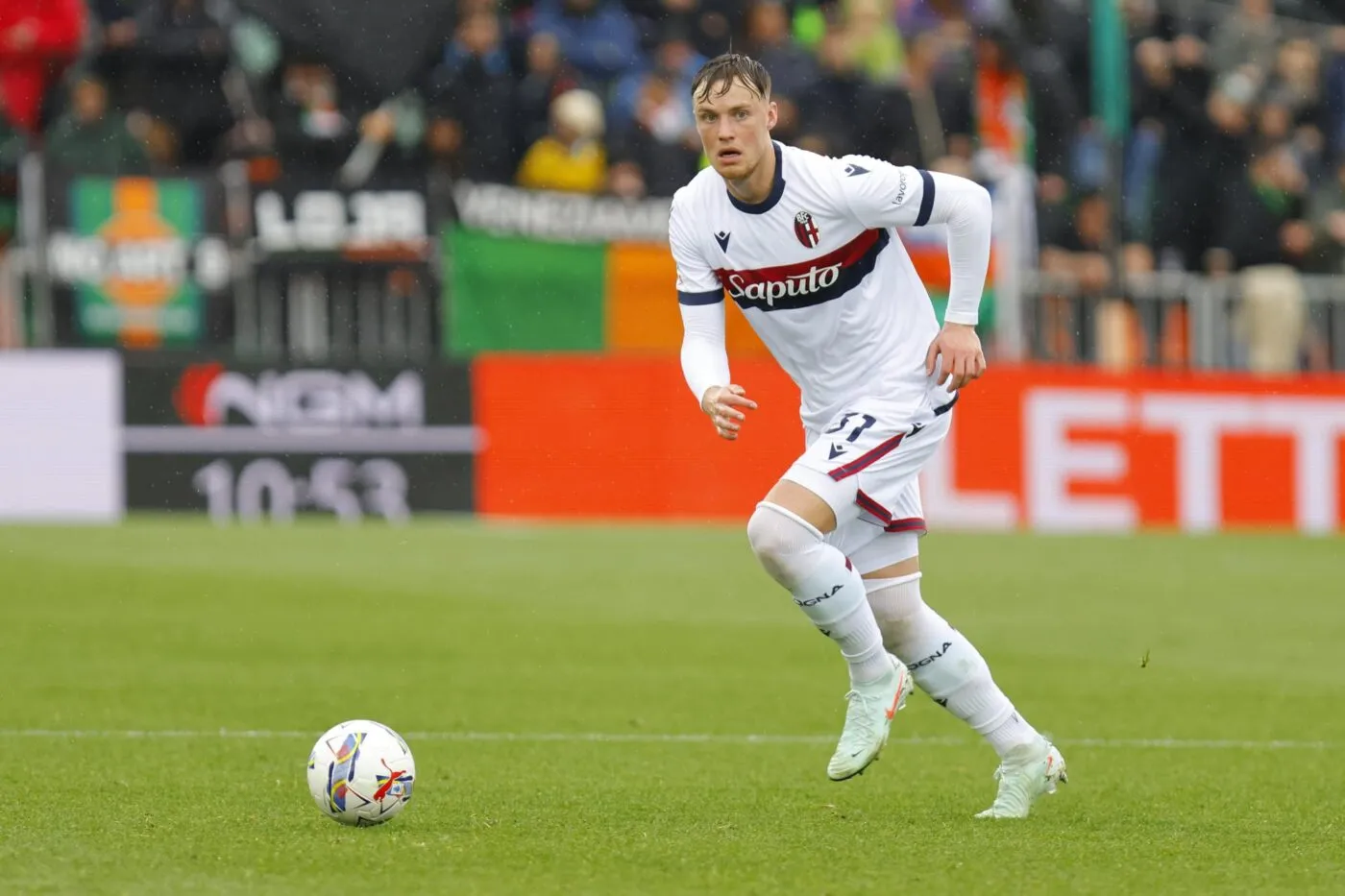 « Ce n’est pas une morsure de zombie », la curieuse marque dans le cou de Jens Odgaard