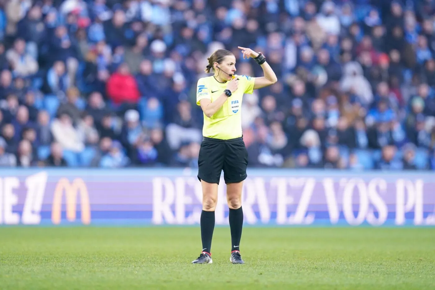 Stéphanie Frappart retenue pour arbitrer l’Euro 2025
