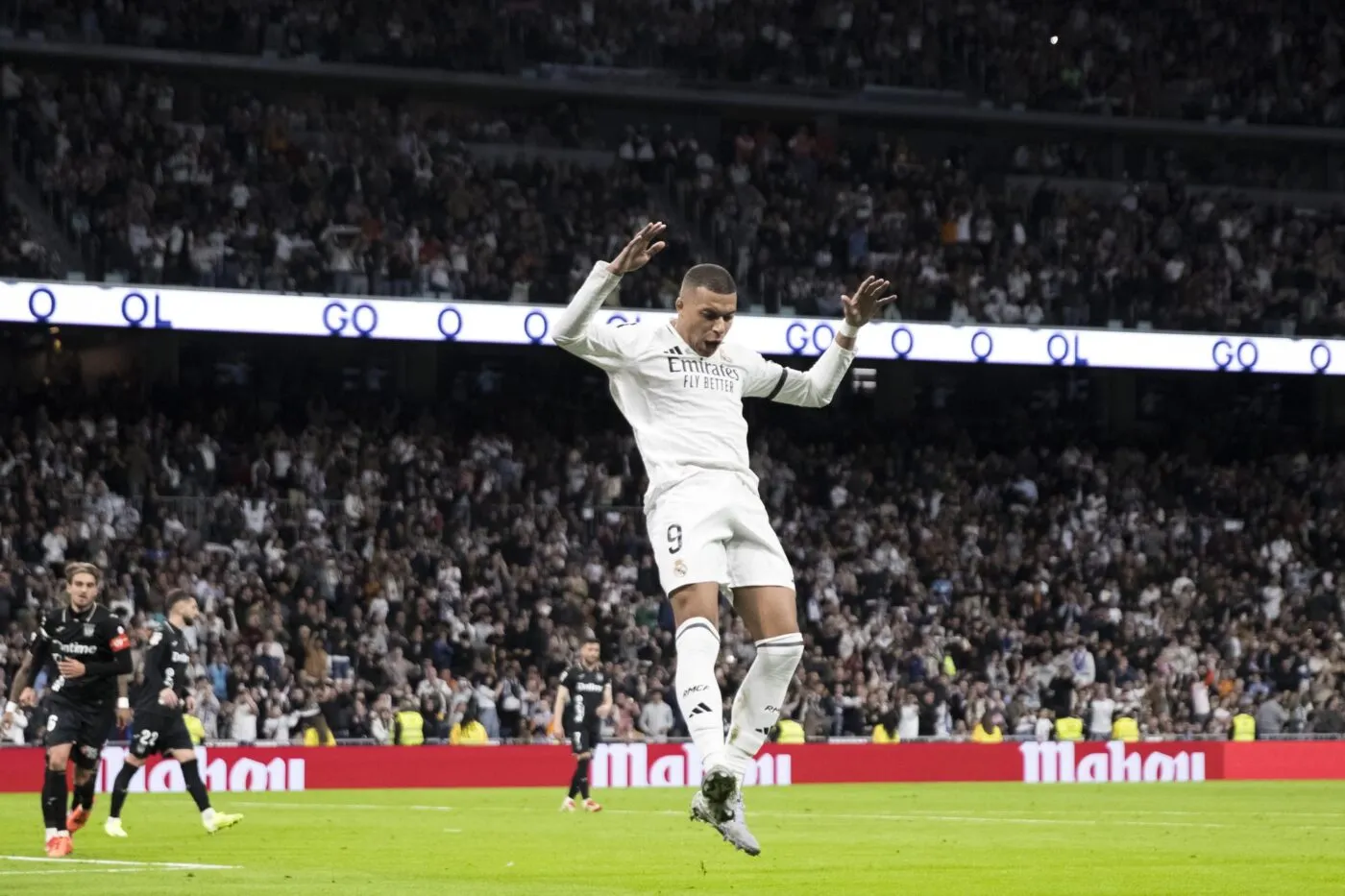 Ancelotti estime Mbappé «<span style="font-size:50%">&nbsp;</span>capable d’égaler Cristiano Ronaldo<span style="font-size:50%">&nbsp;</span>» au Real Madrid