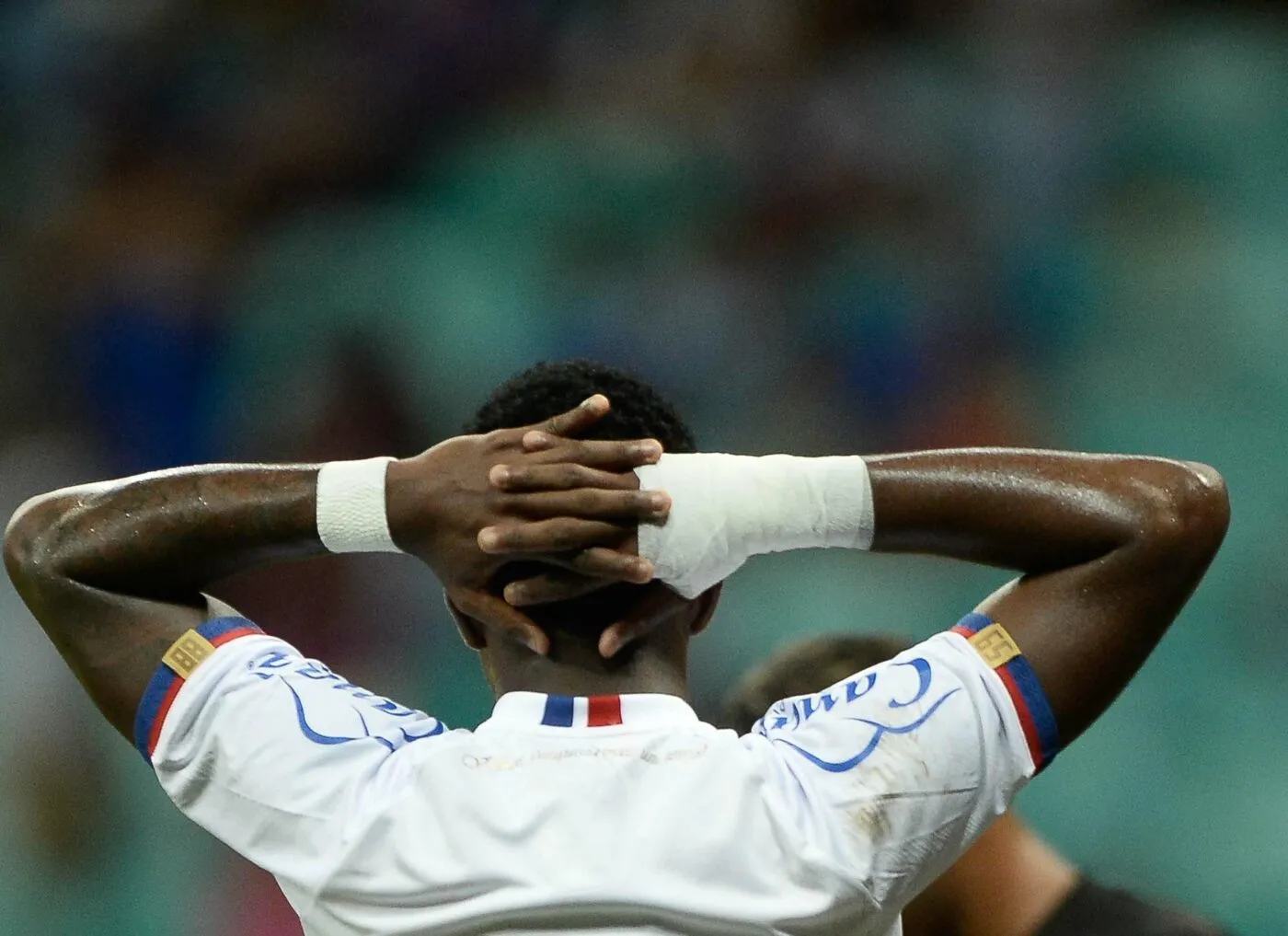 Deux cartons jaunes pour le même geste technique