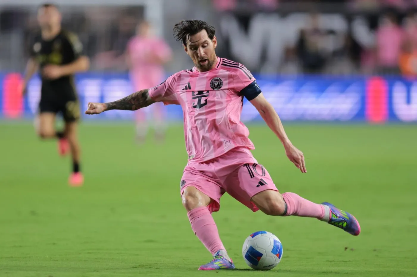 Auteur d’un doublé, Lionel Messi porte l’Inter Miami et élimine le Los Angeles FC de Lloris