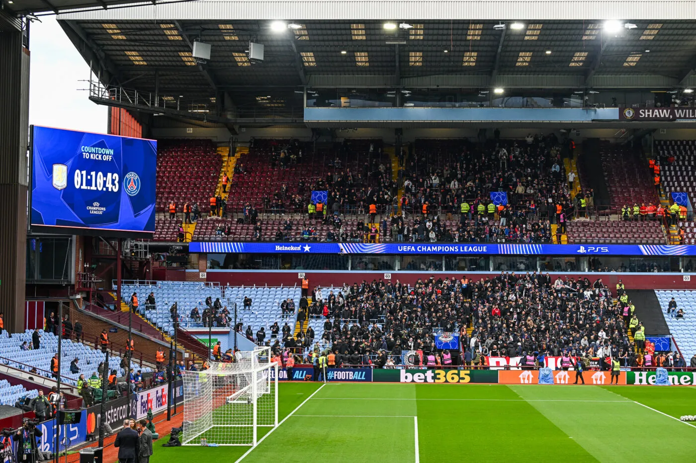 Les DJ d’Aston Villa se trompent de musique