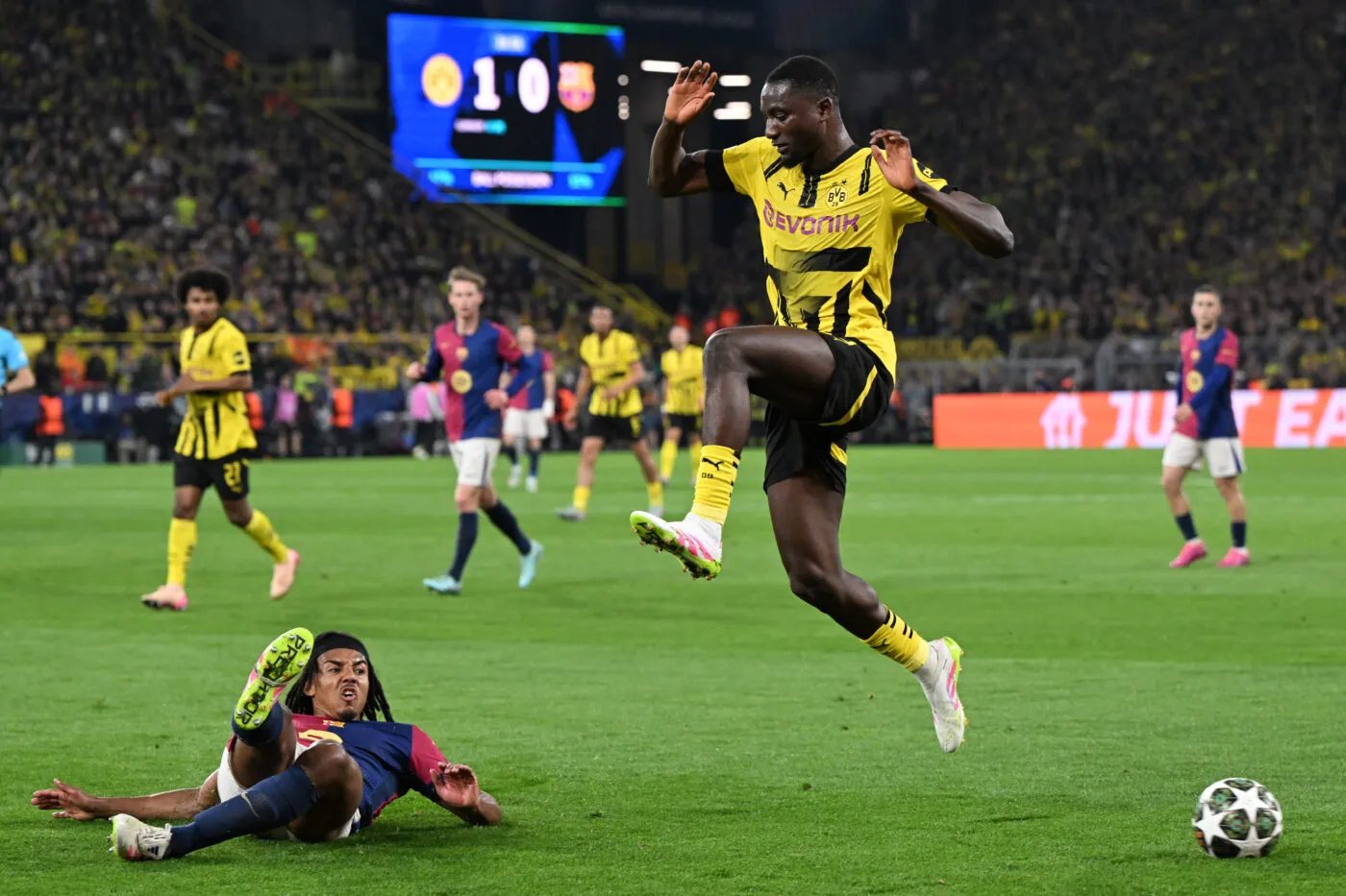 Revivez Borussia Dortmund - FC Barcelone  (3-1)